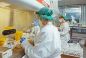 Unilabs doorbreekt de grens van tien miljoen afgenomen coronatesten